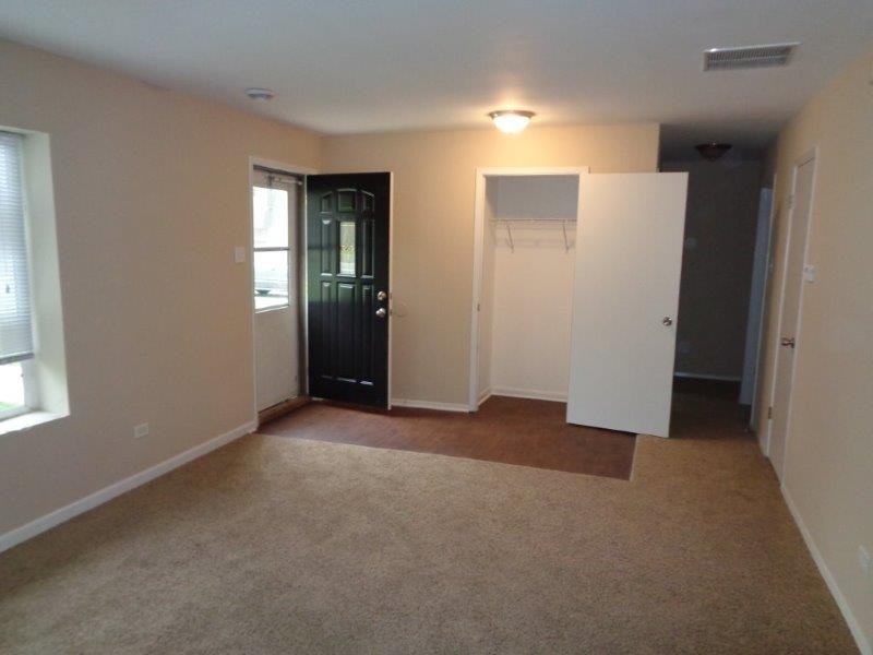 307 N Orchard Dr - Photo 3 of 14