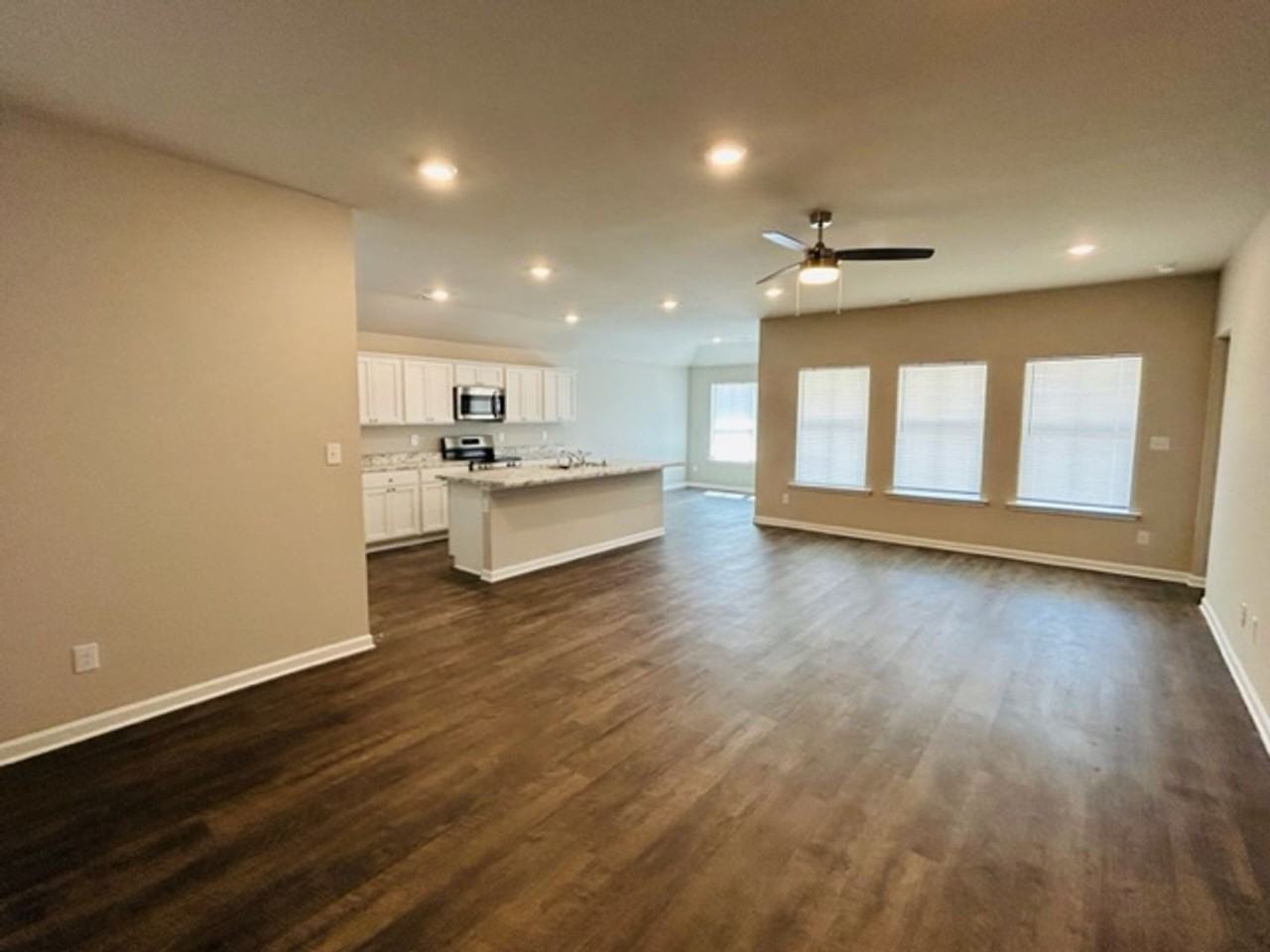 112 Harold Murphy Dr - Photo 3 of 24