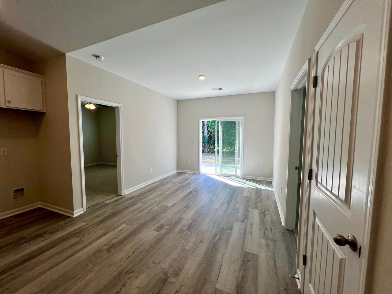 340 Conifer St - Photo 6 of 14