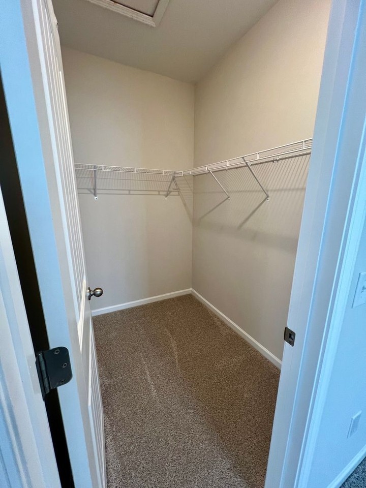 340 Conifer St - Photo 7 of 14