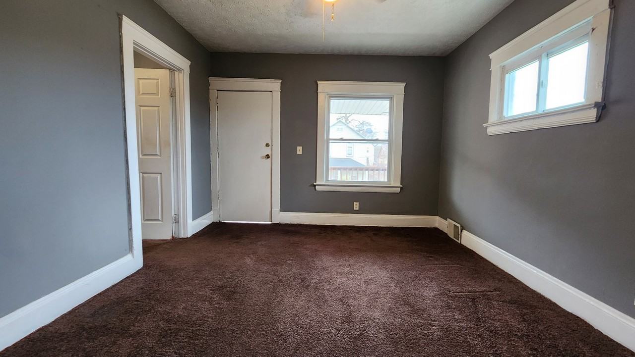 9801 Raymond Ave, Cleveland, OH 44104 - Photo 3 of 6