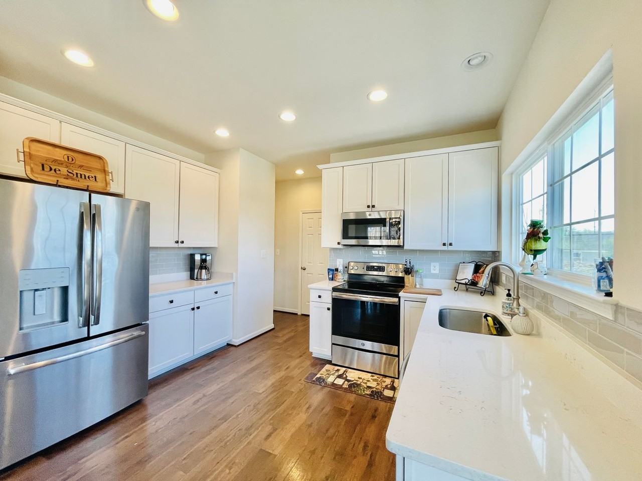 73 Wellspring Dr - Photo 4 of 47