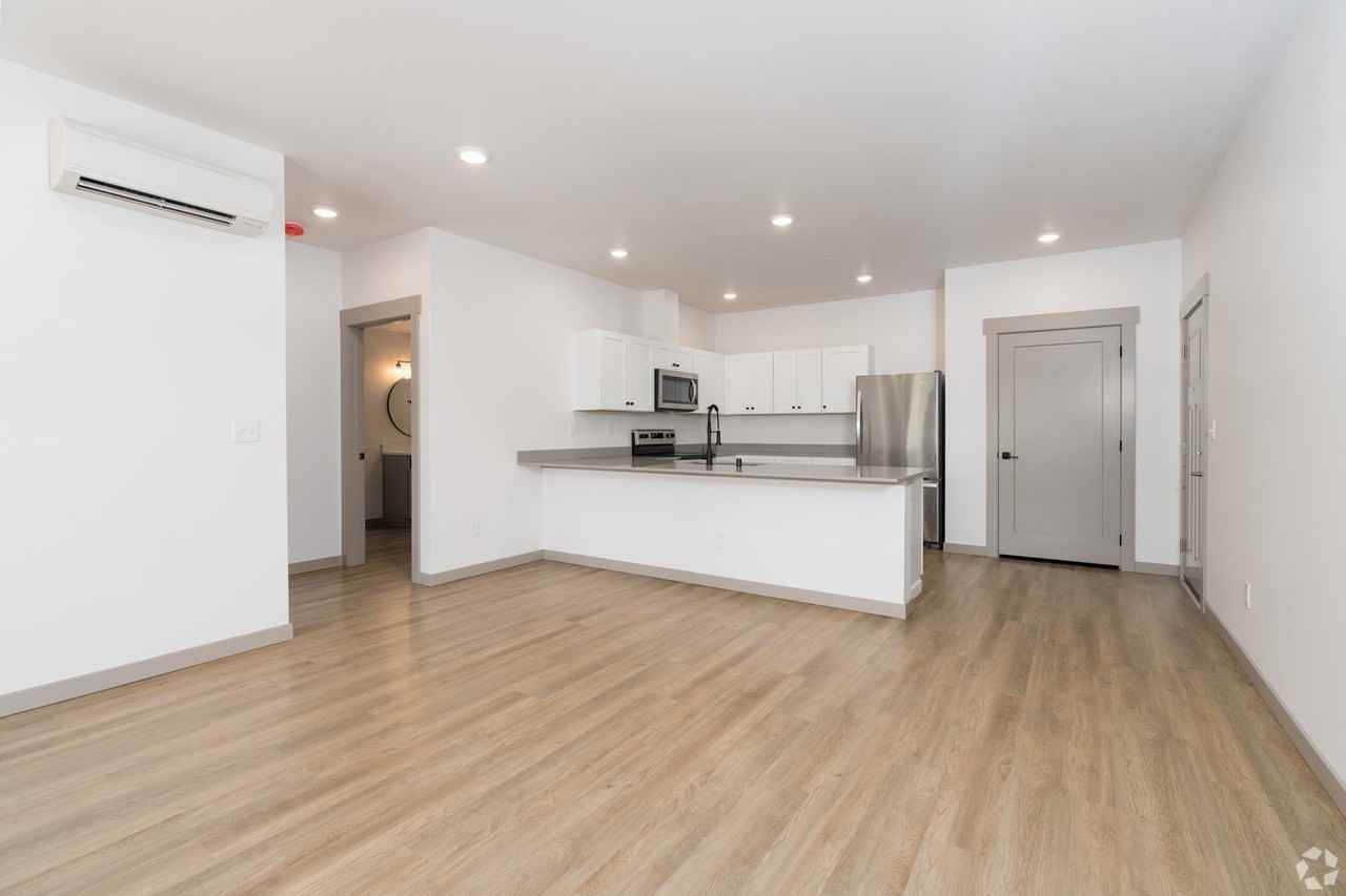 Farwell North - Photo 3 of 25