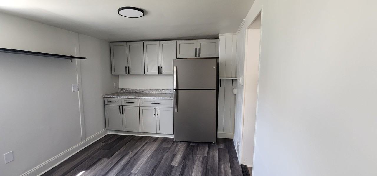 176 Walnut St - Photo 2 of 14