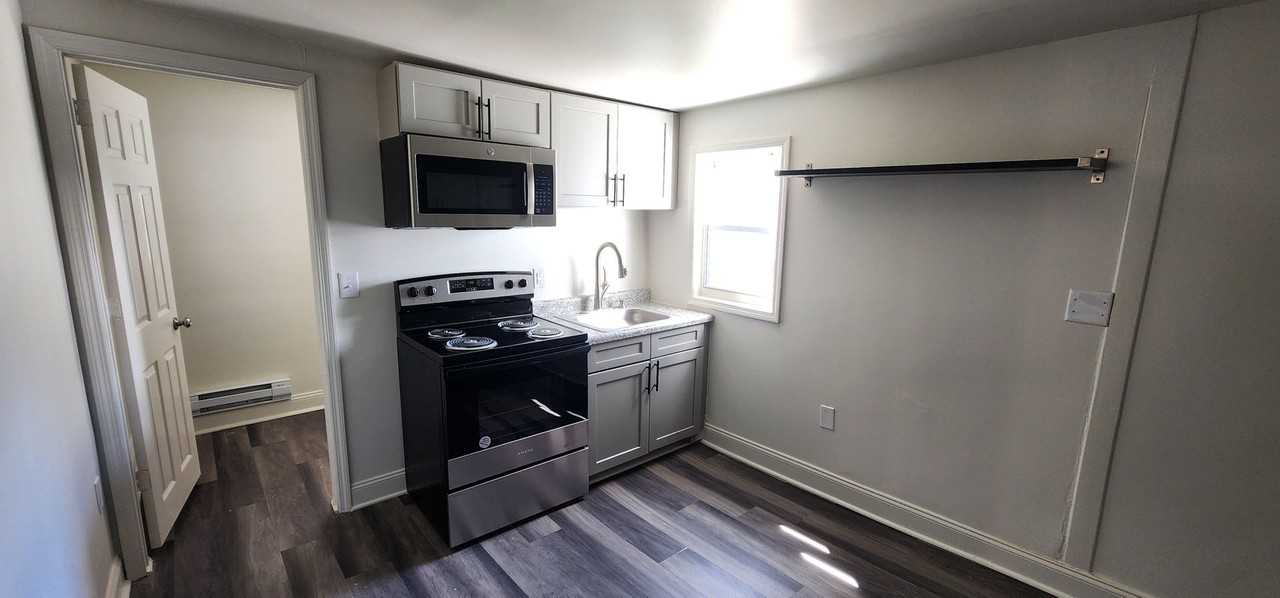 176 Walnut St - Photo 3 of 14