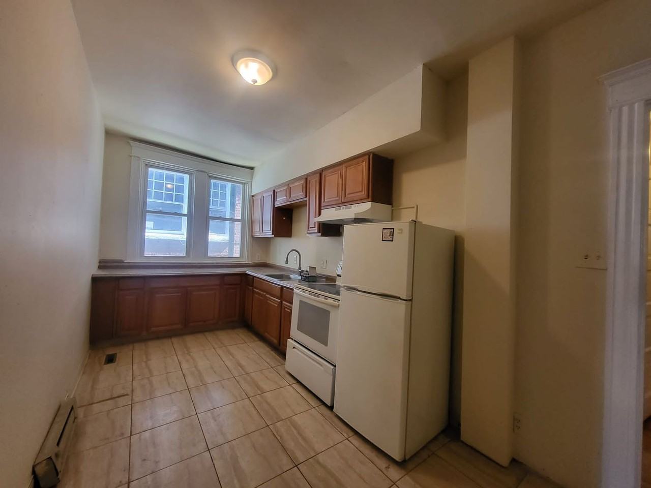 1639 West Turner Street - Photo 3 of 22
