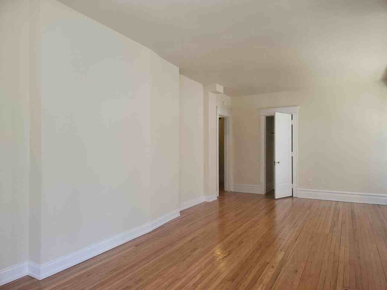 1639 West Turner Street - Photo 6 of 22