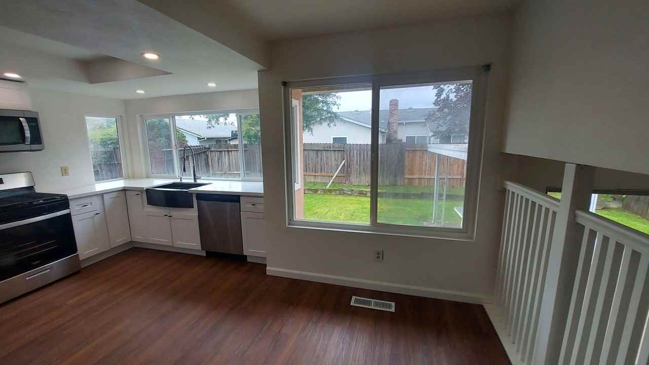 8138 Mills Gap Way - Photo 5 of 29