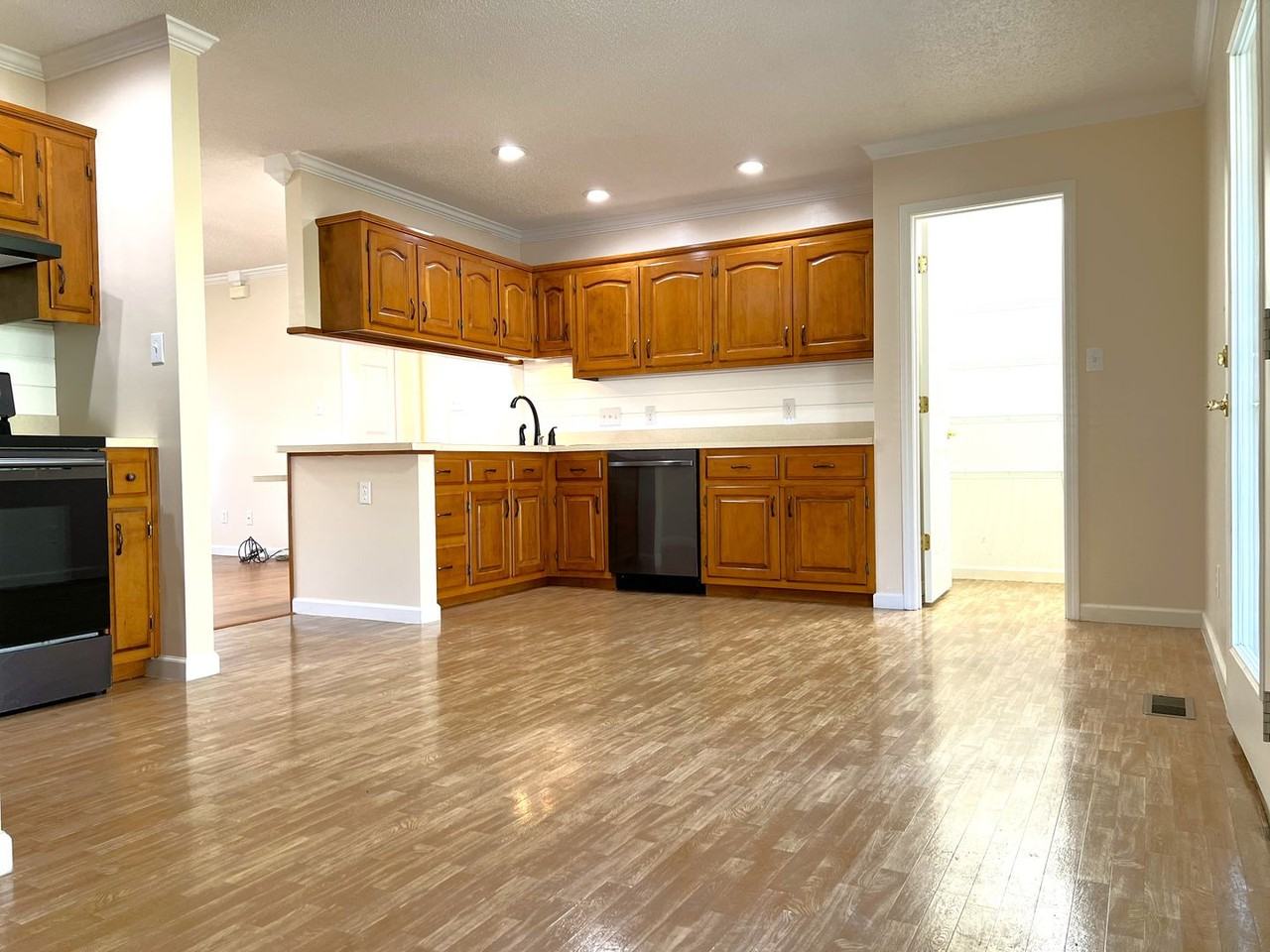 1613 Sevierville Rd - Photo 2 of 20