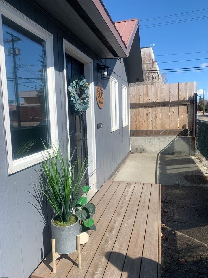 506 8th Ave - Photo 2 of 15