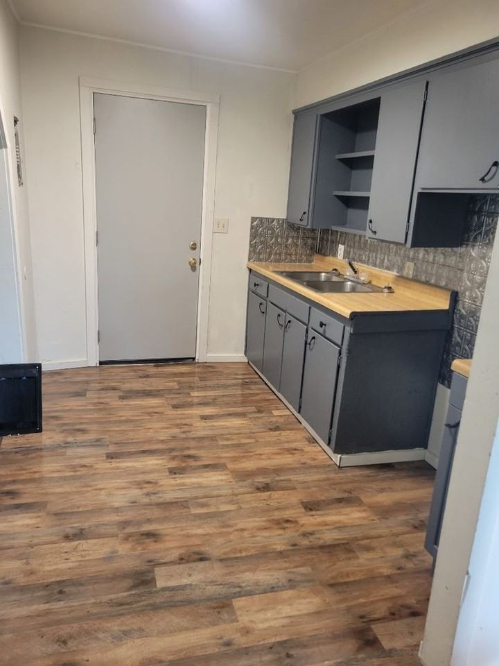 33860 Osgood Dr - Photo 3 of 4