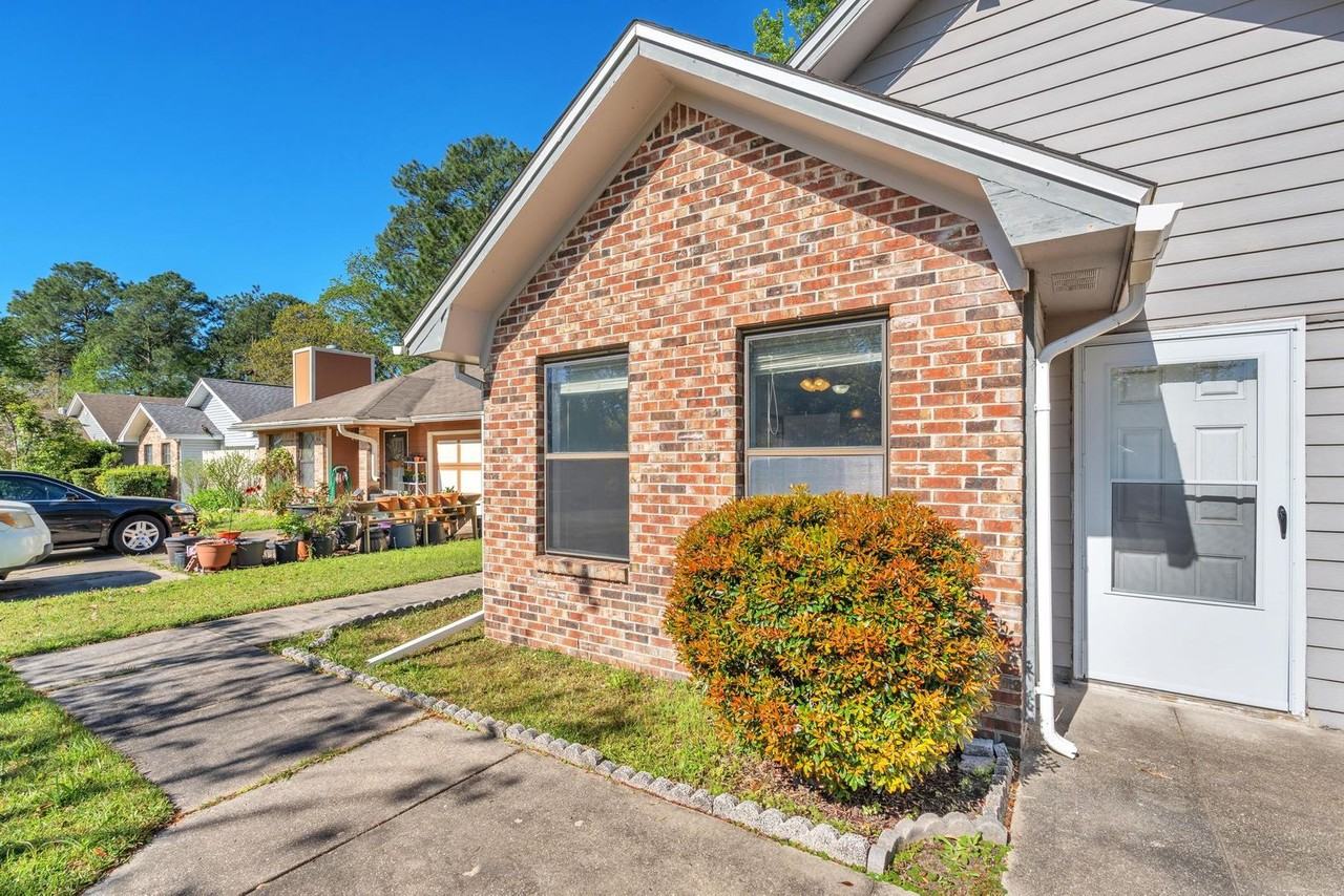 1906 Squirrel Path - Photo 2 of 32