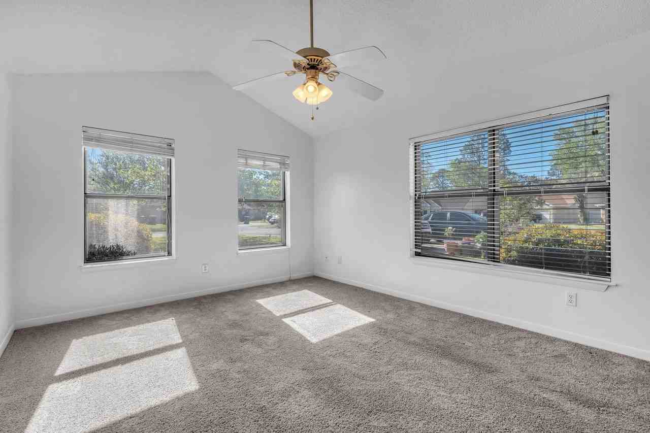 1906 Squirrel Path - Photo 5 of 32