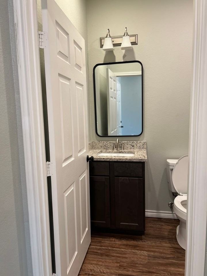 119/121 Village North Circle - Photo 3 of 13