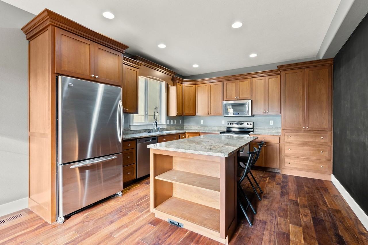 3727 S Harrison St - Photo 3 of 38