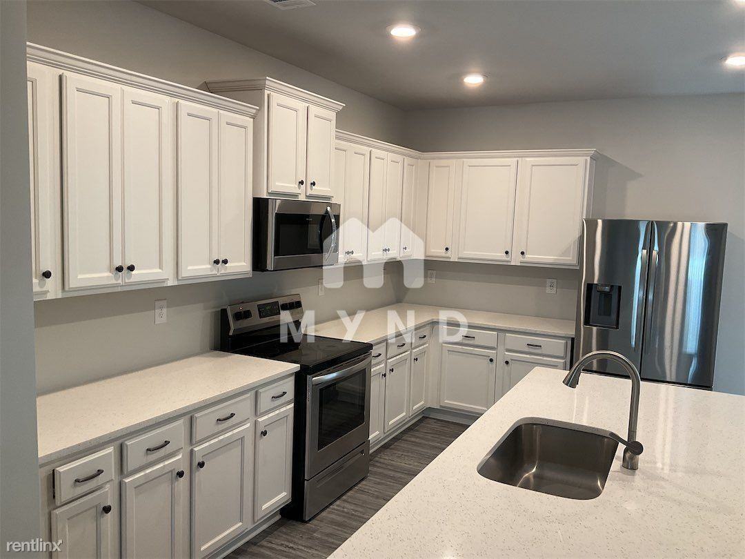 401 Ruths Blvd - Photo 3 of 14