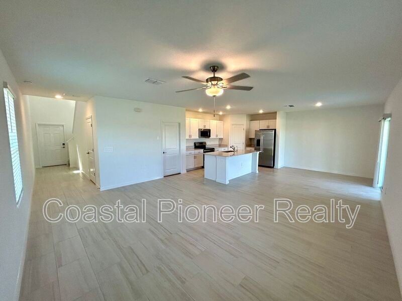 11708 Radiant Shore Loop - Photo 4 of 46