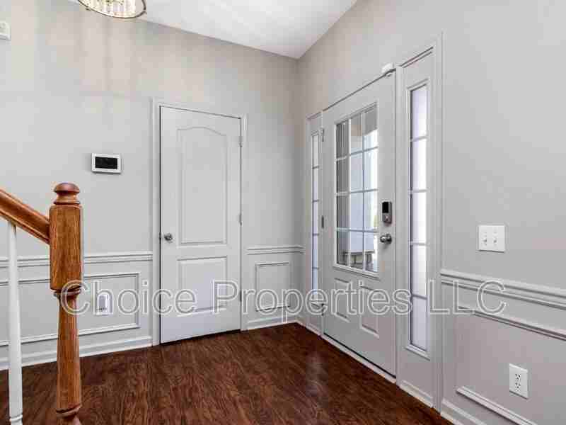 8305 Cutters Spring Dr - Photo 3 of 33