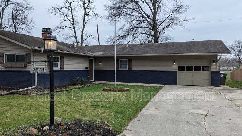 2915 Inwood Dr - Photo 2 of 29