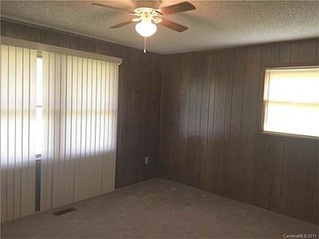 705 Mapleleaf Ln - Photo 7 of 18