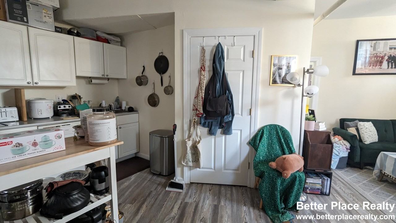 9A Summit Ave #3 - Photo 4 of 12