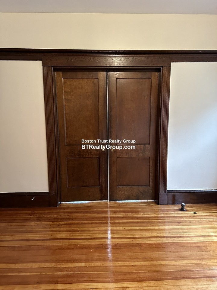 497 Talbot Ave #3 - Photo 2 of 28