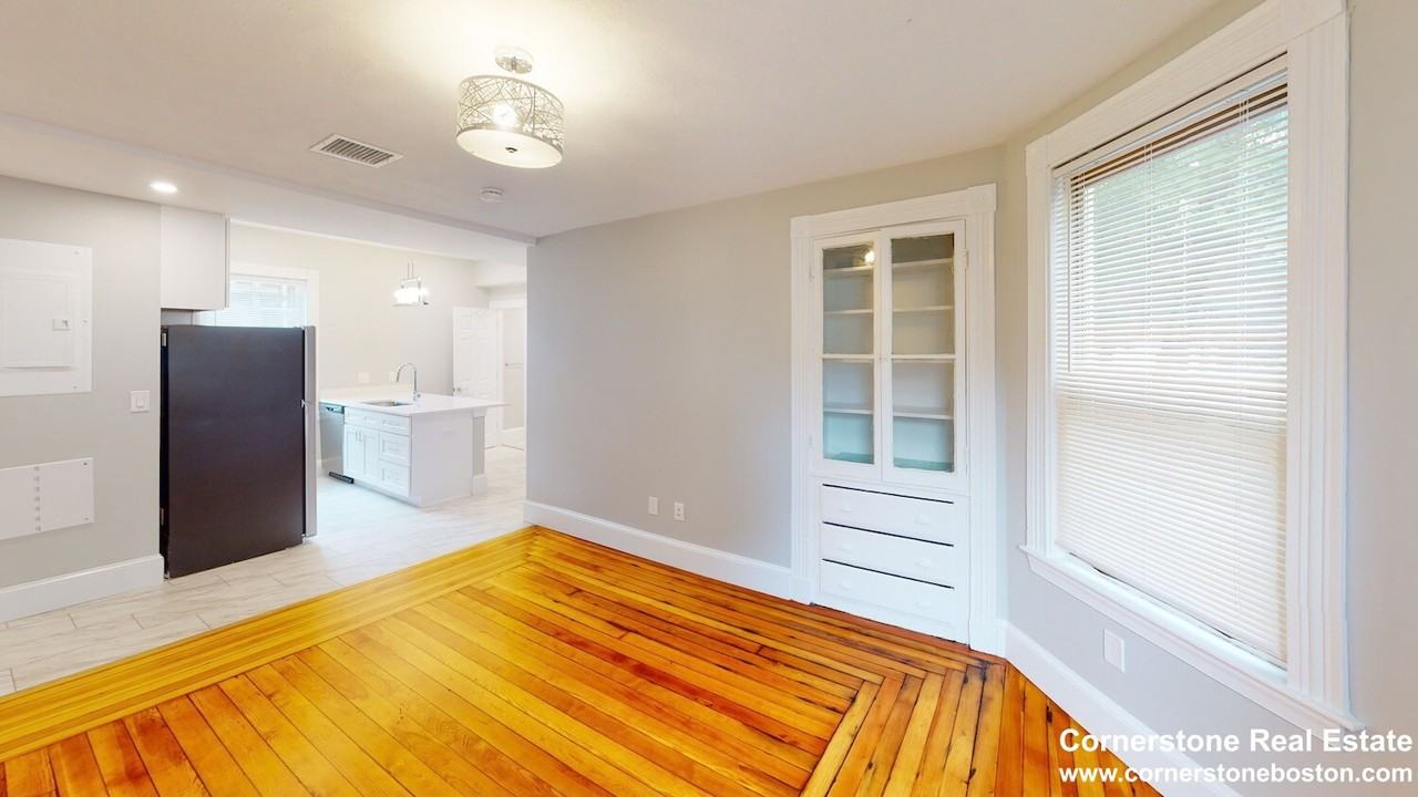 E Cottage St #1 - Photo 2 of 22