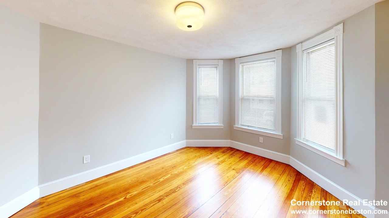 E Cottage St #1 - Photo 4 of 22