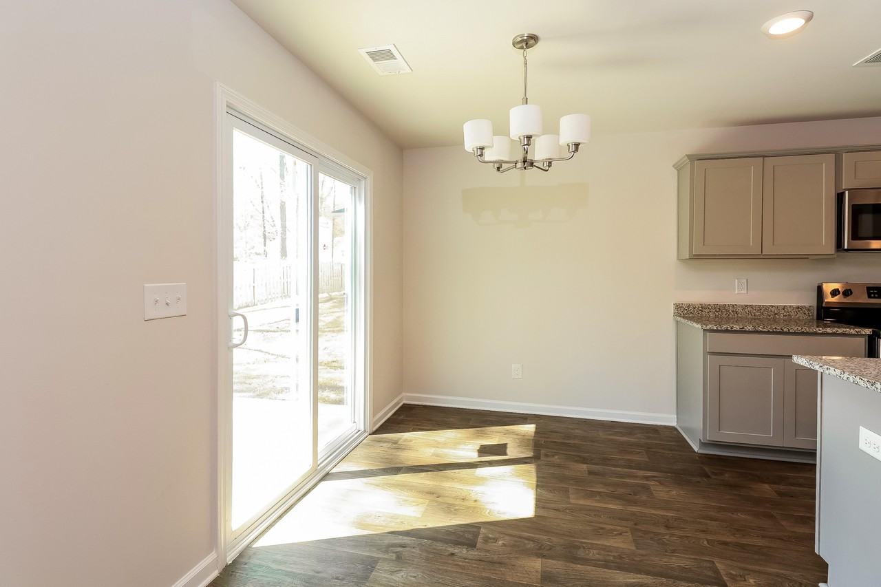 304 Crooked Pine Ct - Photo 2 of 17