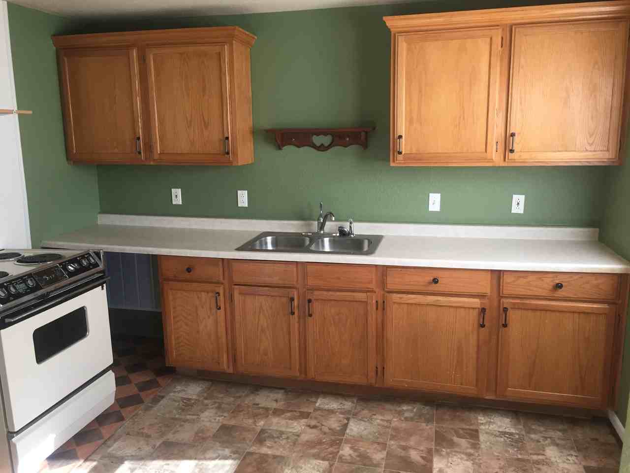 612 Summit St - Photo 2 of 19