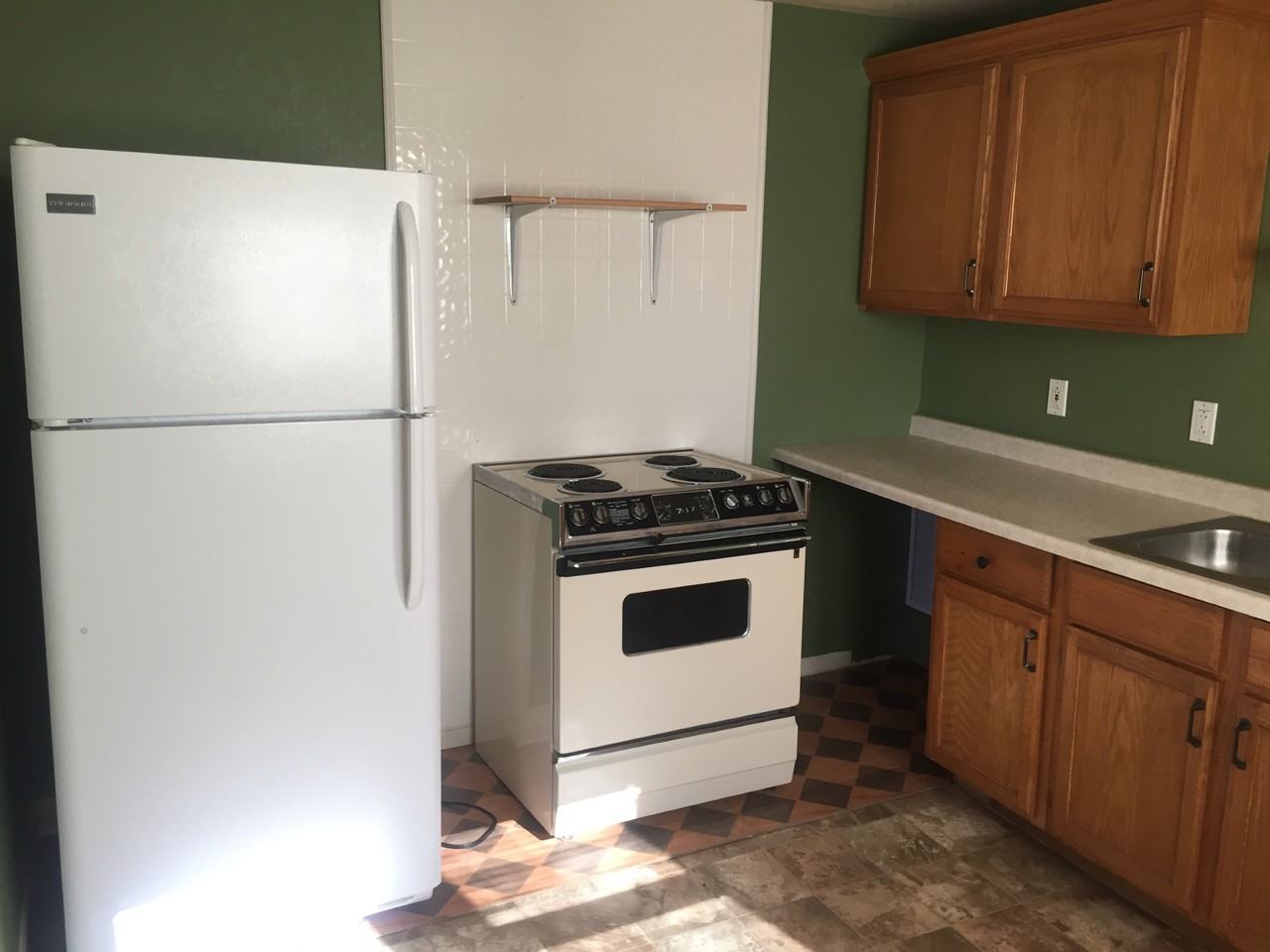 612 Summit St - Photo 3 of 19