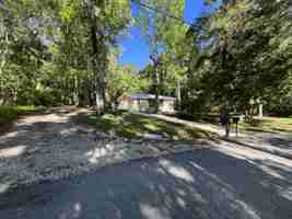 featured image of 1565 Oakhurst Dr