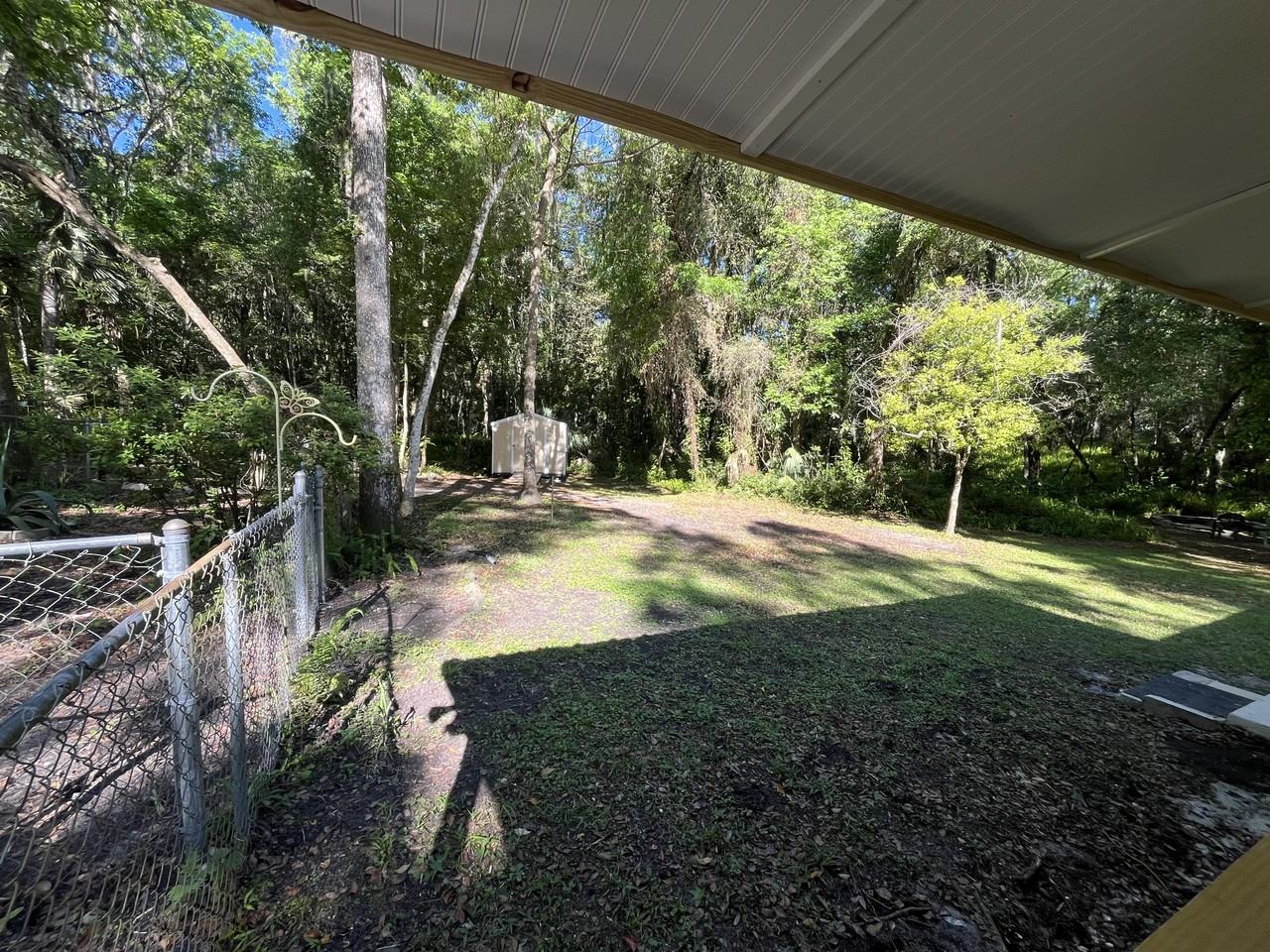 1565 Oakhurst Dr - Photo 4 of 47