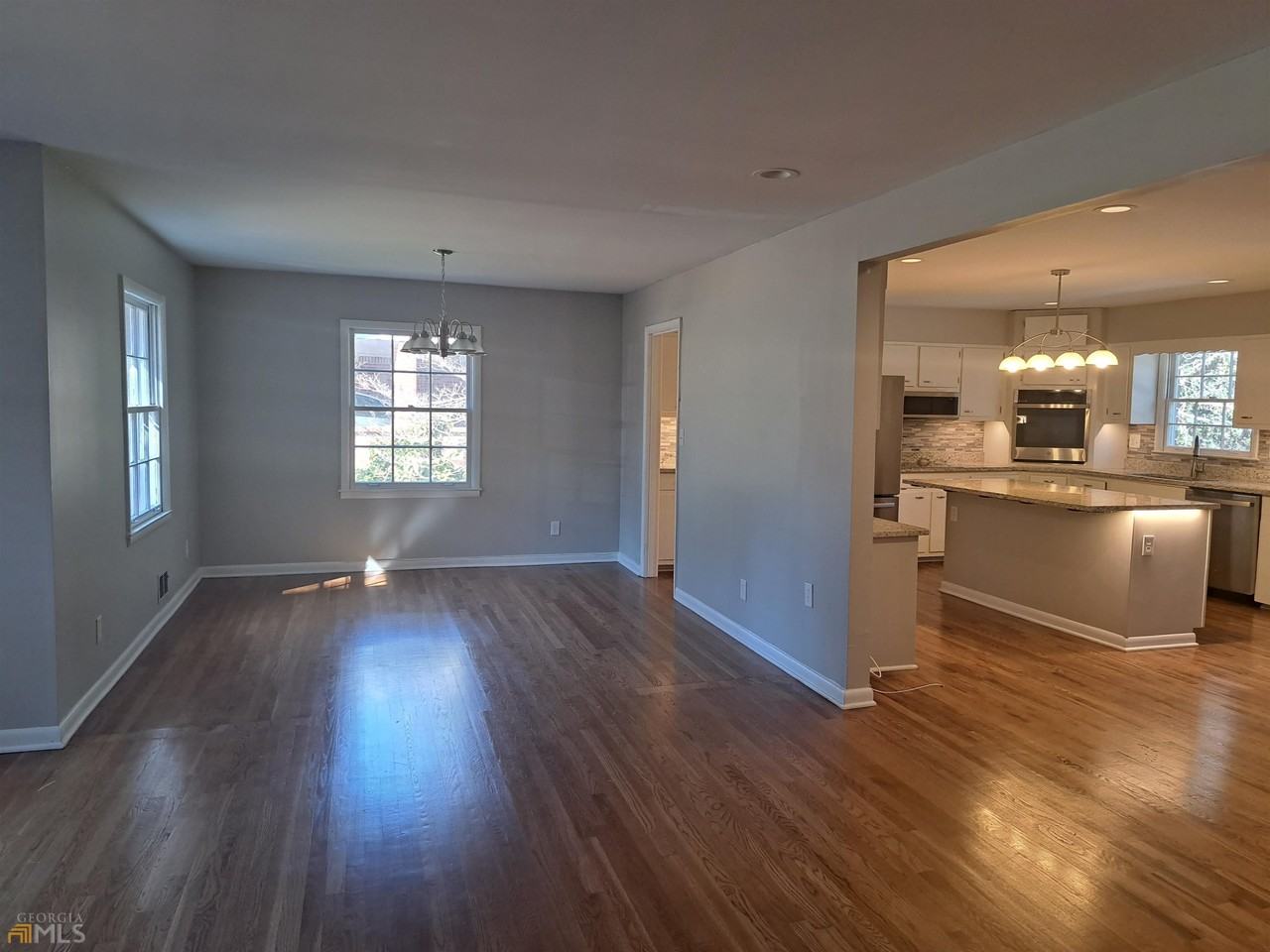 2332 Springside Ln - Photo 4 of 40