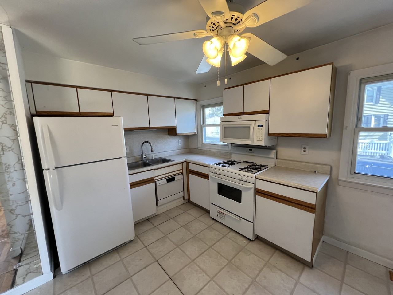 7115 Emilie St - Photo 2 of 11