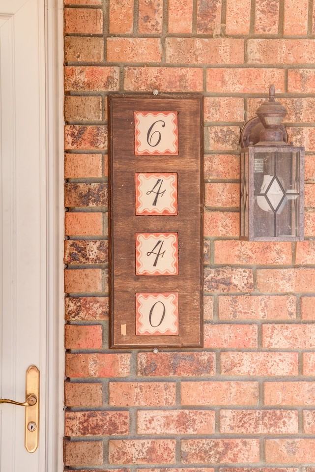 6440 Cathy Ave Ne - Photo 3 of 35