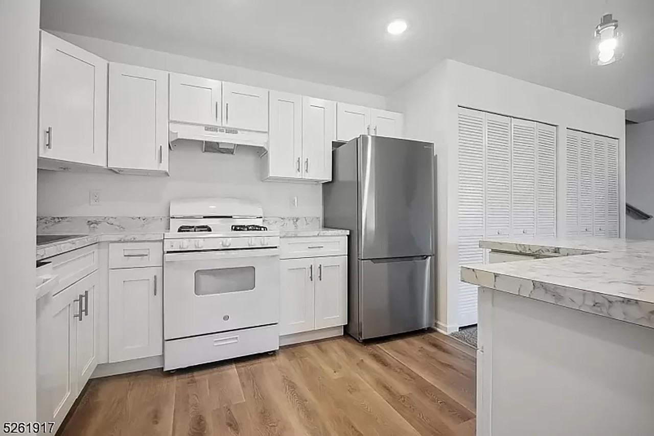 54 Sam Bonnell Dr #54 - Photo 3 of 15