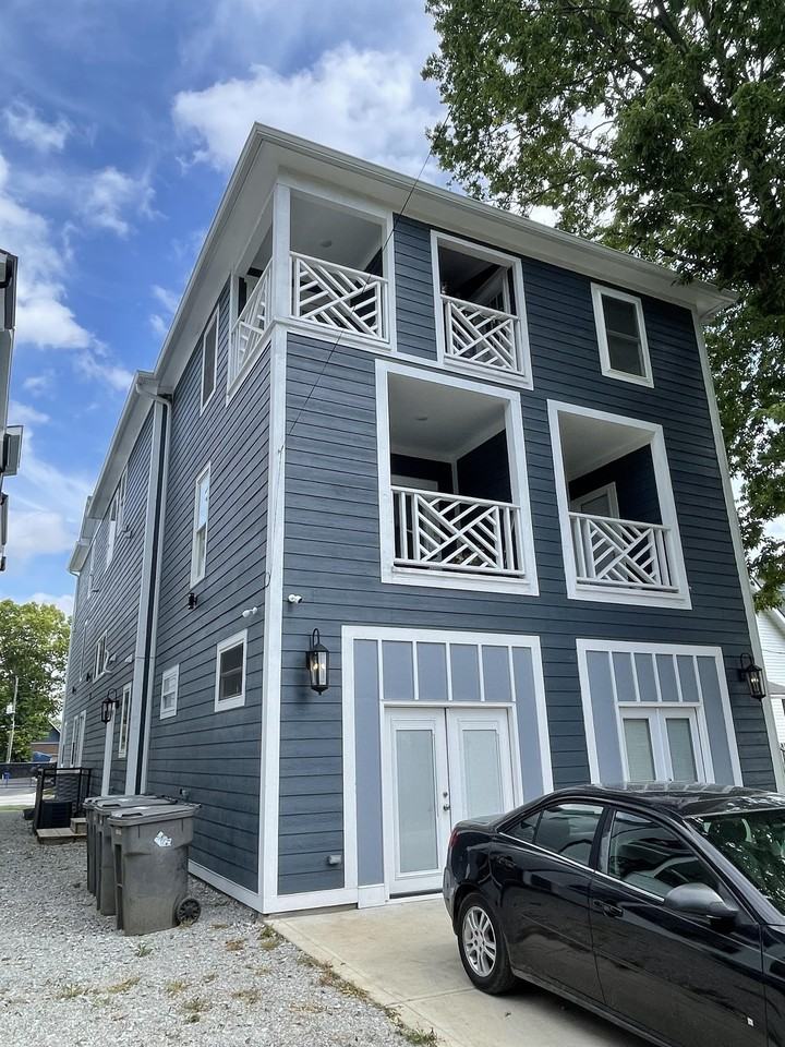 3432 Capitol - Photo 5 of 14