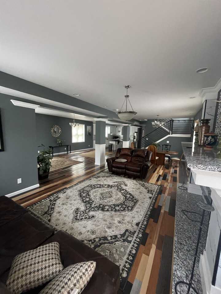 3432 Capitol - Photo 7 of 14