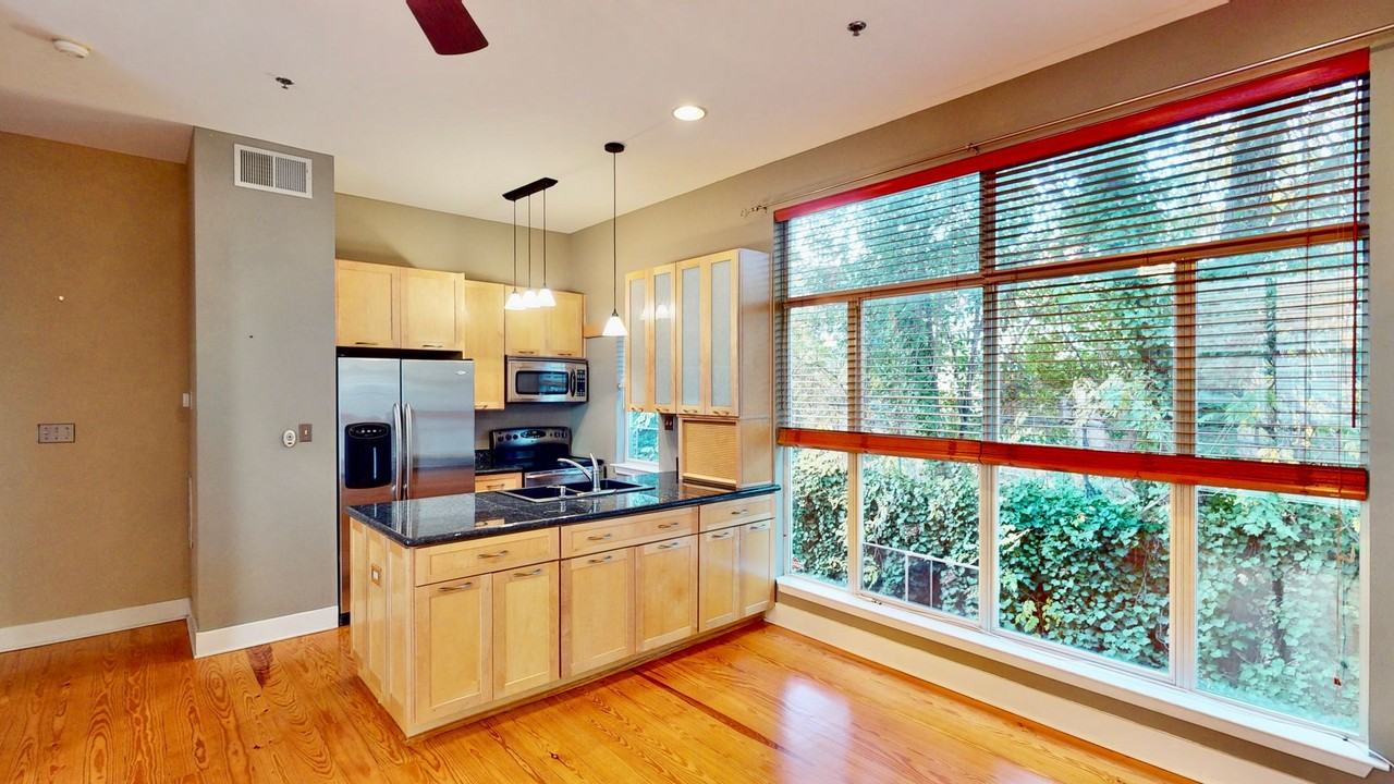 2062 Atherton Heights Ln - Photo 5 of 31