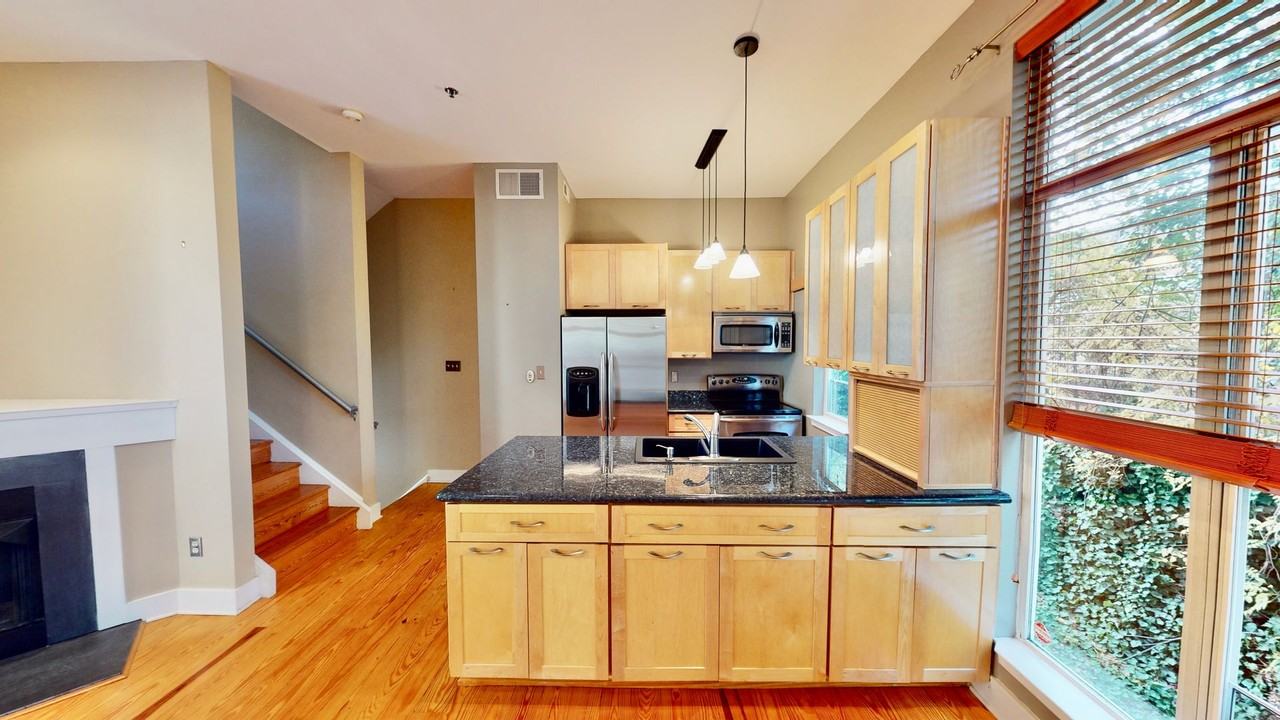 2062 Atherton Heights Ln - Photo 6 of 31