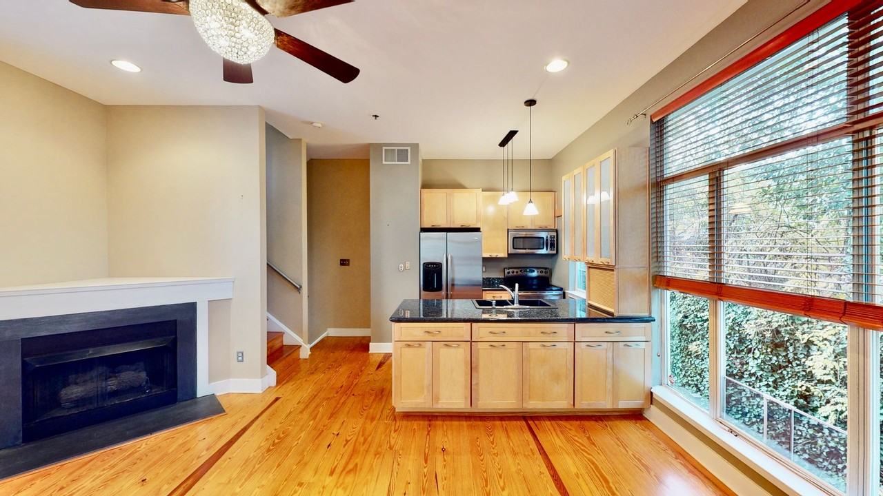 2062 Atherton Heights Ln - Photo 7 of 31