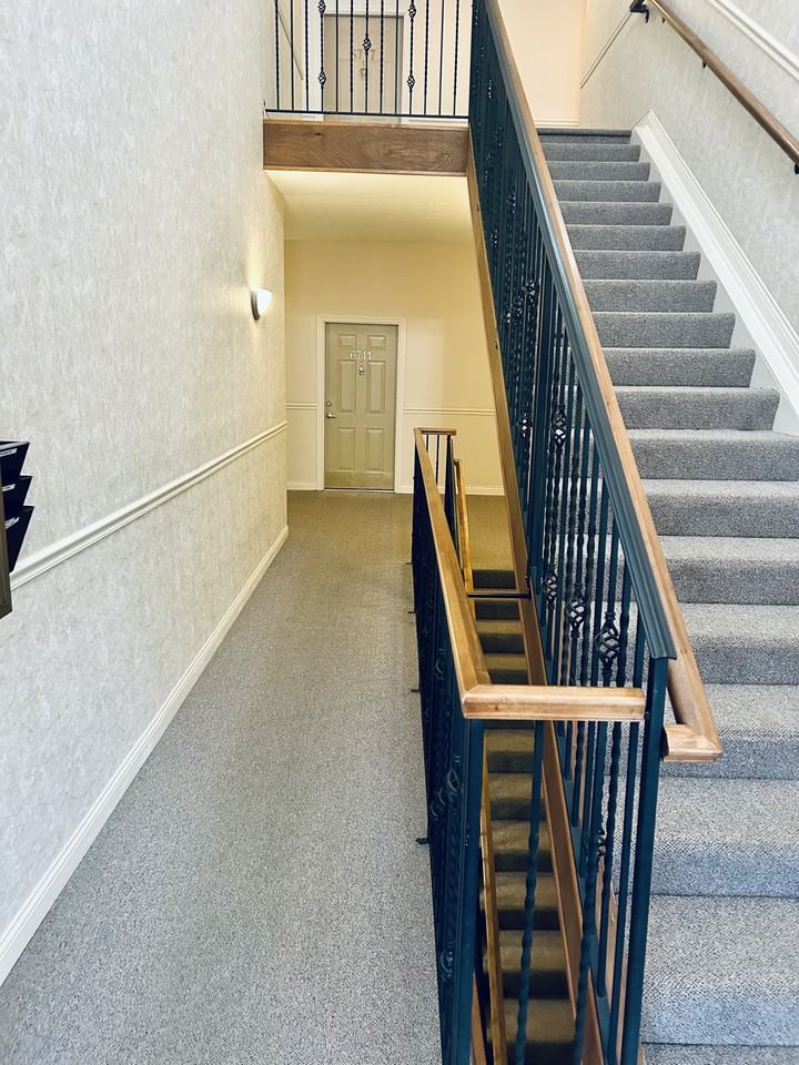 6711 Kelseys Oak Court - Photo 3 of 22