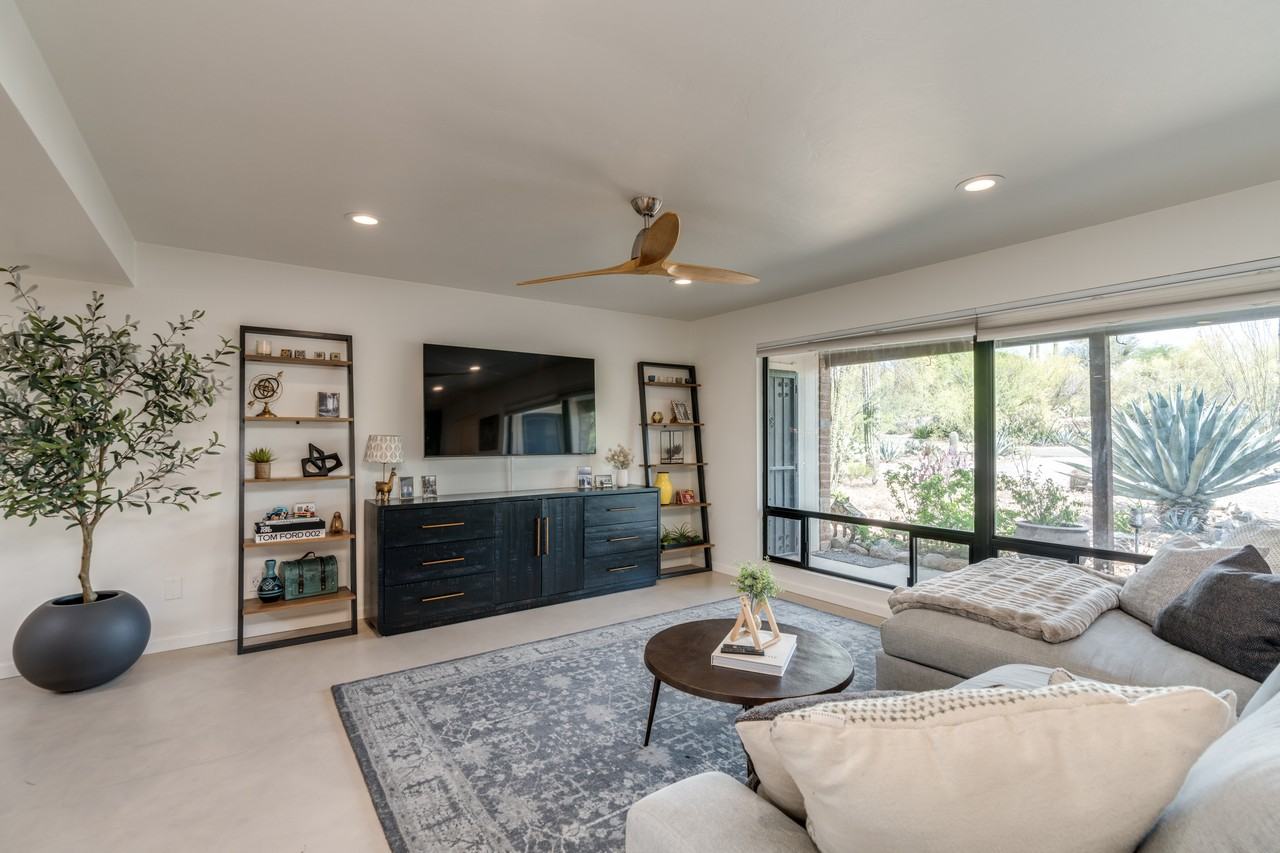 1322 E Condesa Primera - Photo 3 of 50