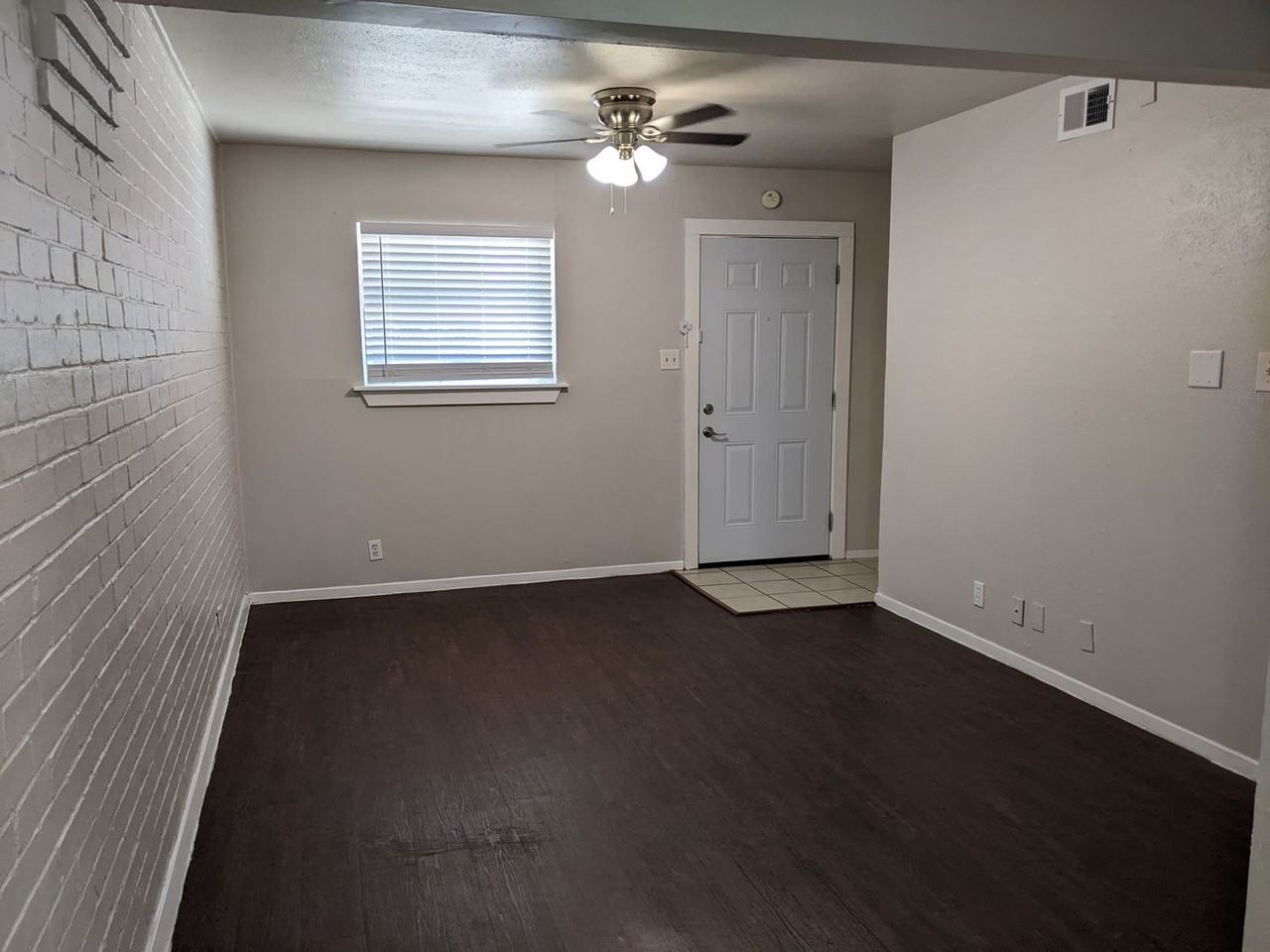 Palms Apartments - Photo 7 of 19