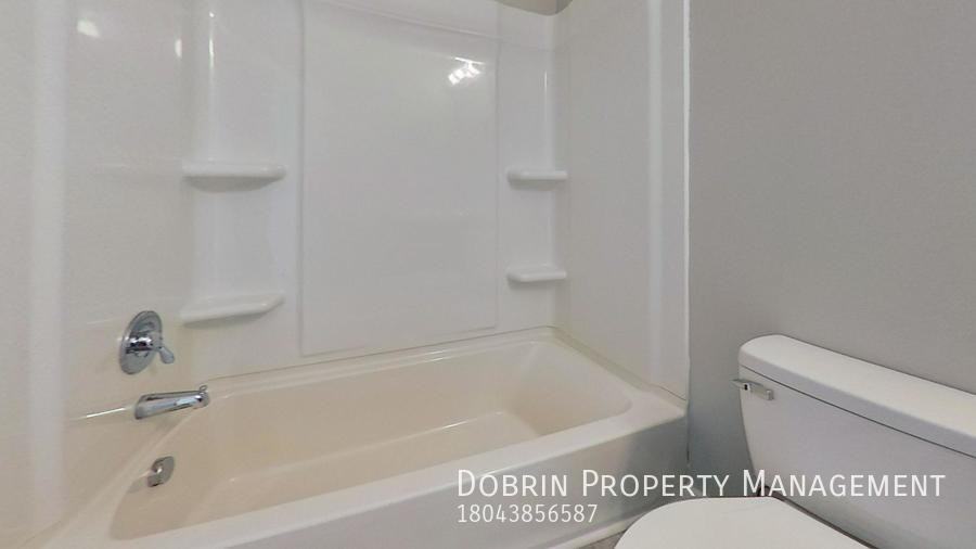 2064 Moore St - Photo 2 of 19