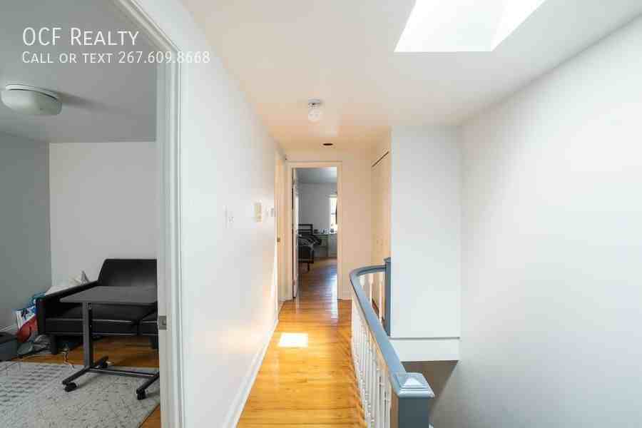 1938 Pine St - Photo 3 of 23