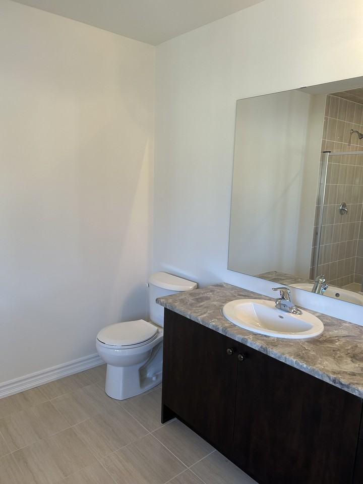 8 Tamworth Terrace - Photo 3 of 38