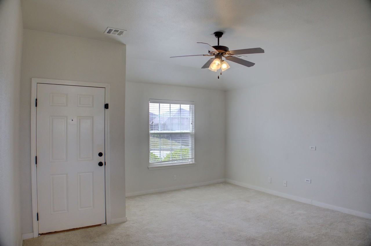 5839 E 148th Pl S - Photo 2 of 33