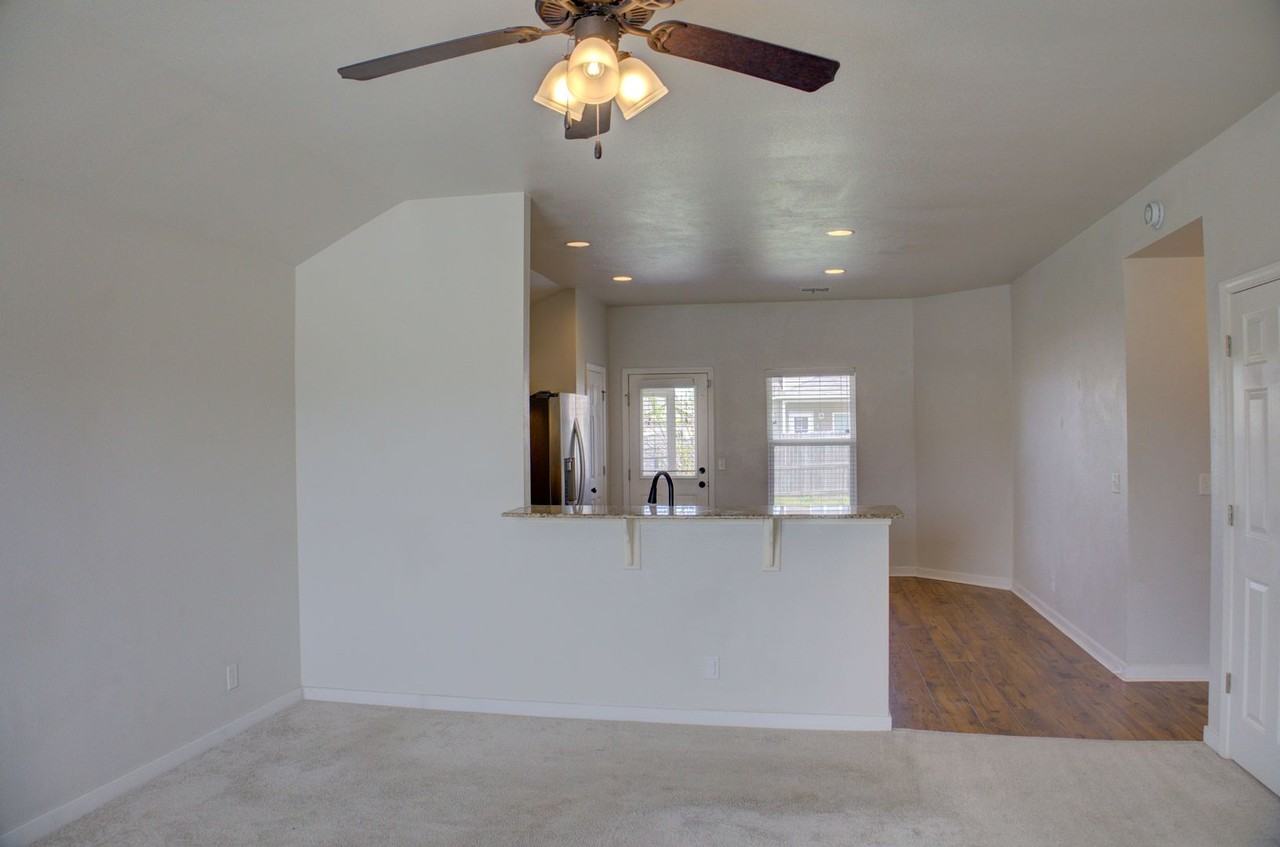 5839 E 148th Pl S - Photo 5 of 33